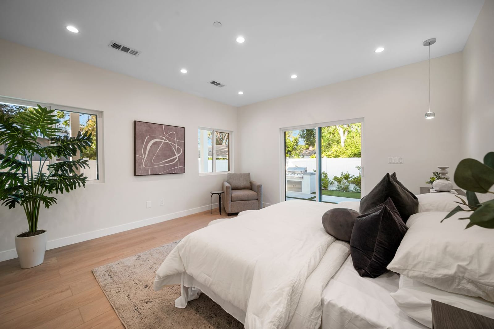 Primary suite